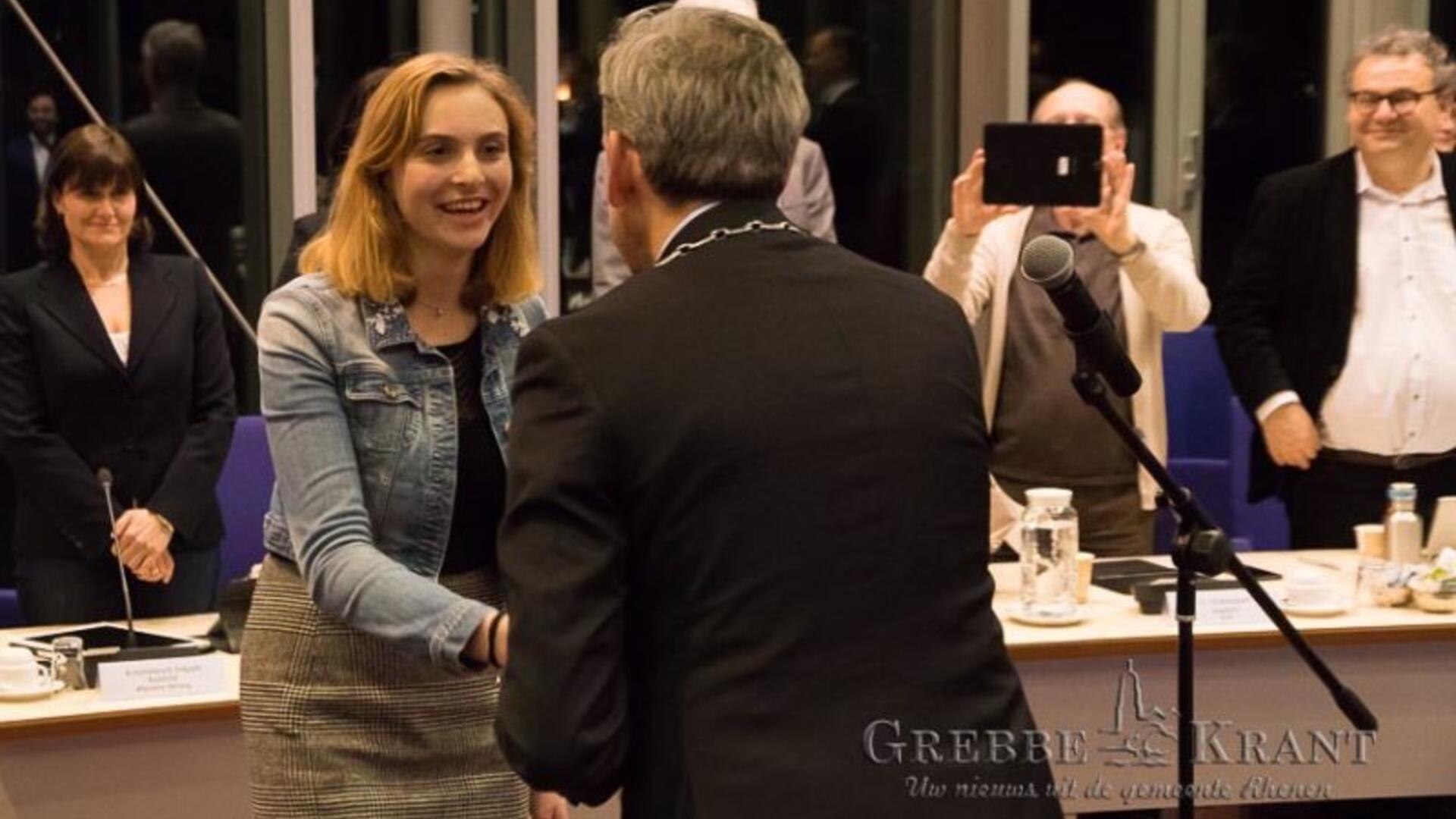 Beëdiging Gabrielle Geerts in de gemeenteraad van Rhenen